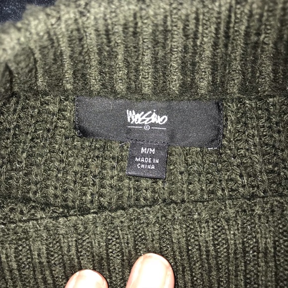 Mossimo Sweater - Picture 4 of 4